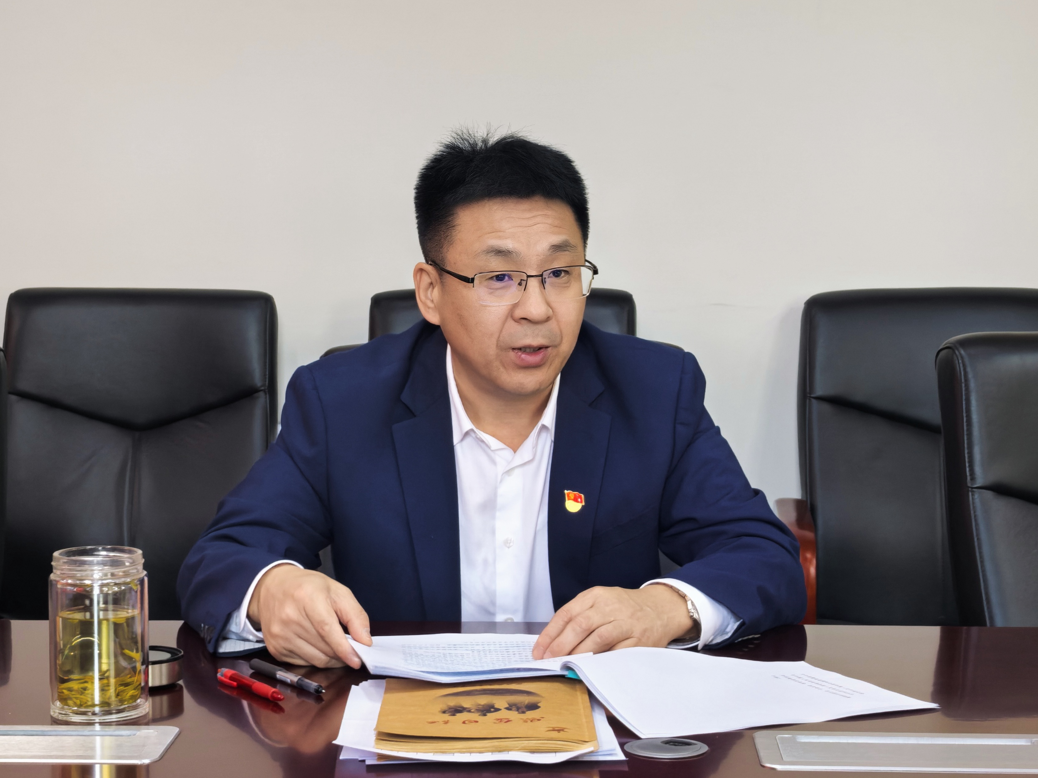 党委书记齐涛讲党课.jpg